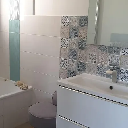 Moderne Piscine Jacuzzi 尼斯