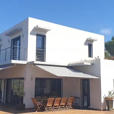 Vila Moderne Piscine Jacuzzi