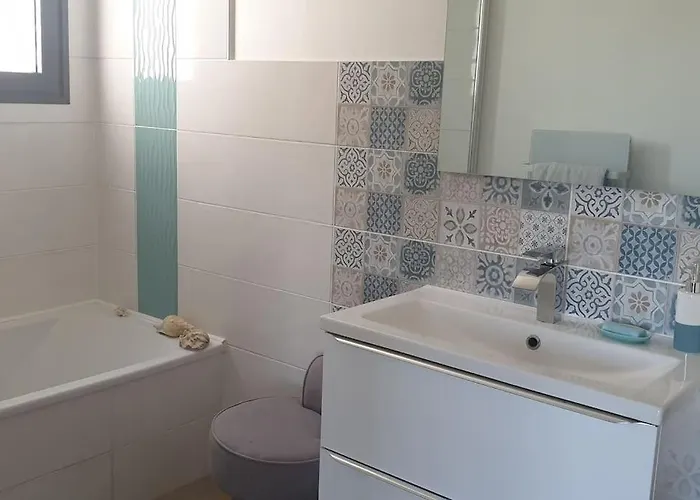 Moderne Piscine Jacuzzi Nice