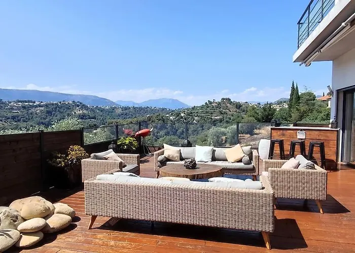 Moderne Piscine Jacuzzi Nizza