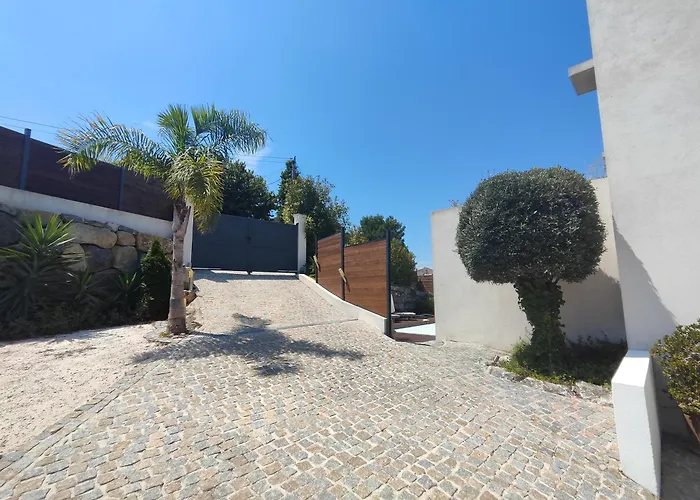 Moderne Piscine Jacuzzi Nizza