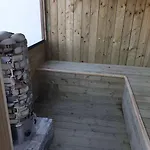 Moderne Piscine Jacuzzi Villa *