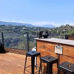 Moderne Piscine Jacuzzi Villa *